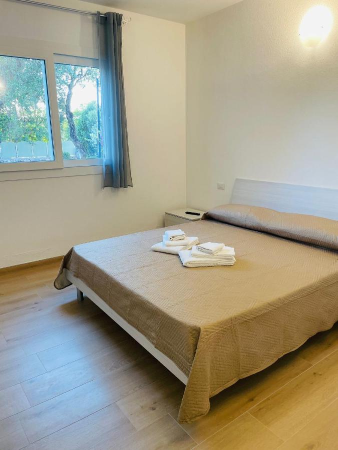 Chrisso Rooms Affittacamere San Teodoro  Exterior foto